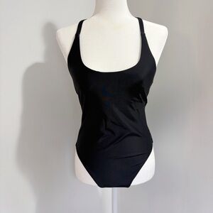 Lole Soleil One Piece Swimsuit Size Small Black Cheeky Low Neckline Strap Detail